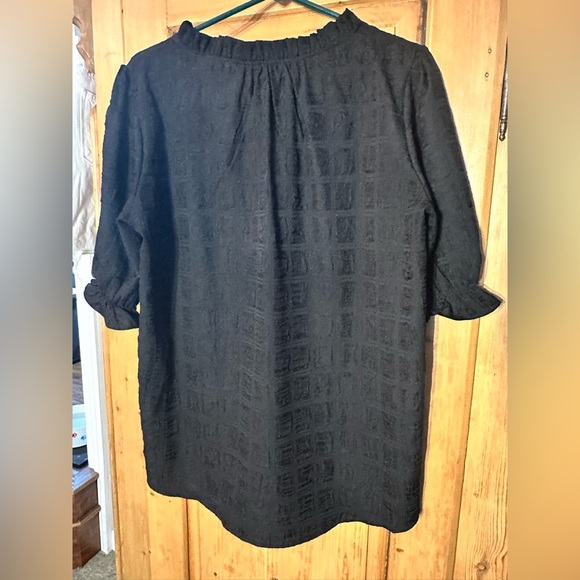 Black Ruffle V Neck Short Sleeves W/Ruffle Subtle Pattern Sz Lg Whimsigoth - Picture 2 of 6